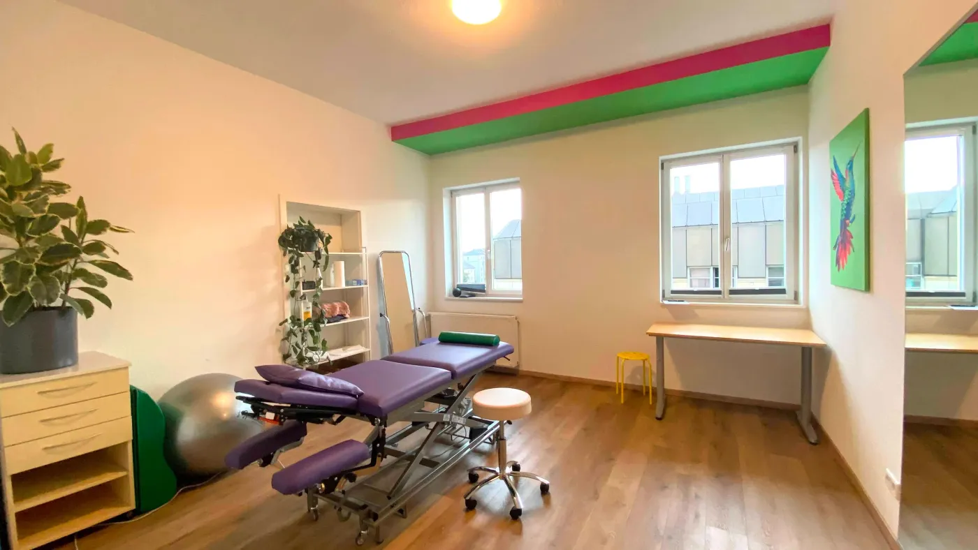 Sala de tratamiento de la clínica de fisioterapia en Fürth